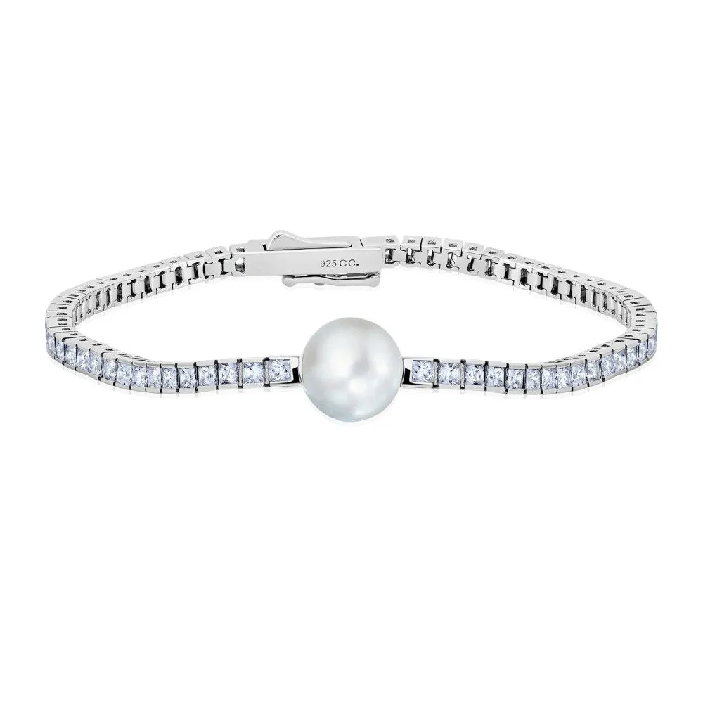 Jackie White Pearl Bracelet