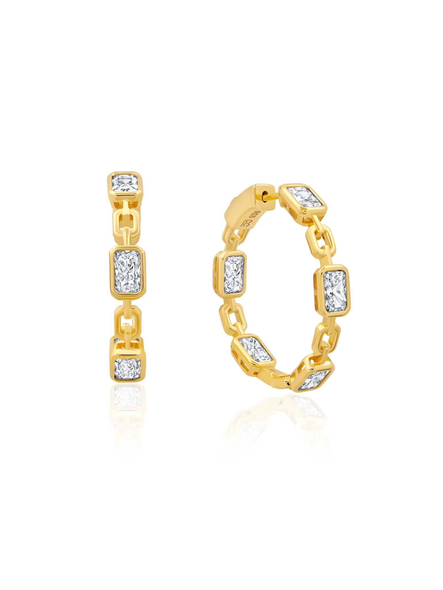 Radiant Link Hoop Earrings in Gold